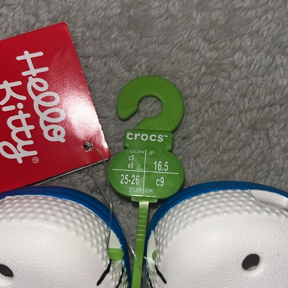 Limited edition on Hello Kitty Crocs NWT - Picture 3 of 4